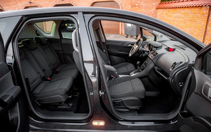 Opel Meriva cena 36900 przebieg: 169780, rok produkcji 2014 z Radom małe 667